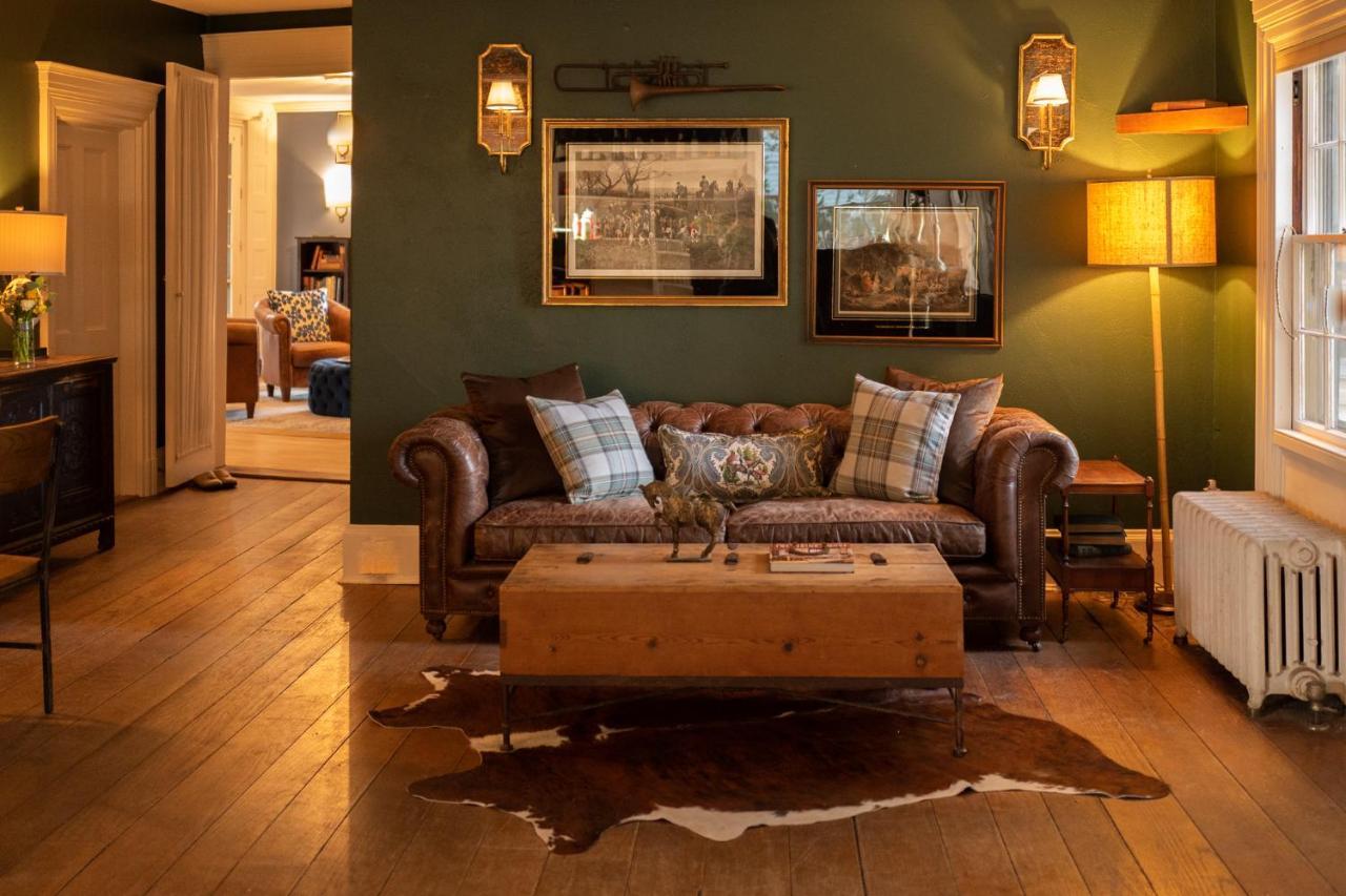 Onesixtyfive, The Inn On Park Row Brunswick Exteriör bild